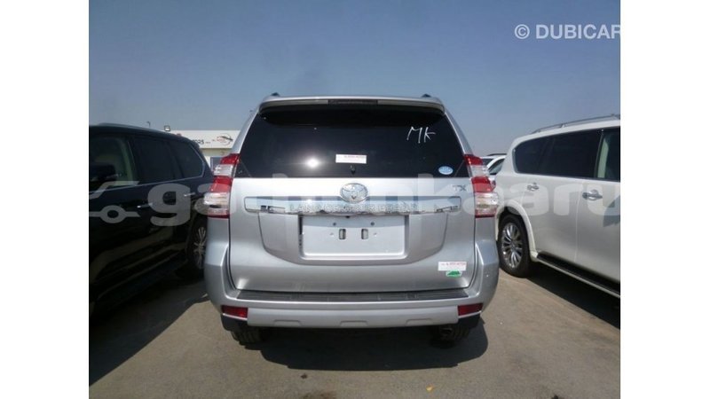 Big with watermark toyota prado baa import dubai 2199