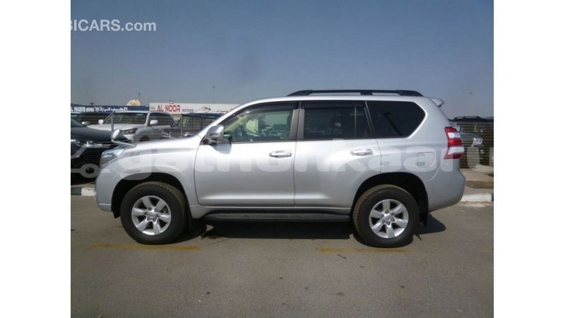 Big with watermark toyota prado baa import dubai 2199