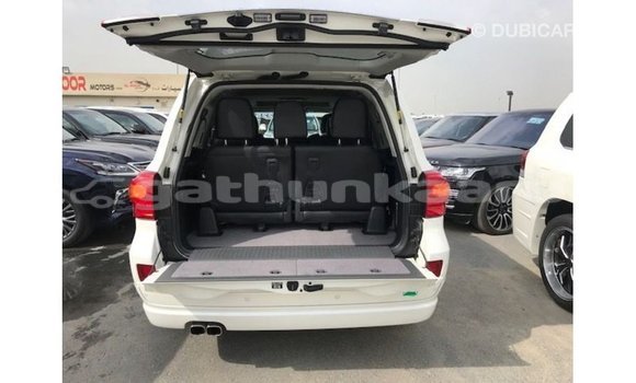 Buy Import Toyota Land Cruiser White Car in Import - Dubai in Baa Buy Import Toyota Land Cruiser White Car in Import - Dubai in Baa
