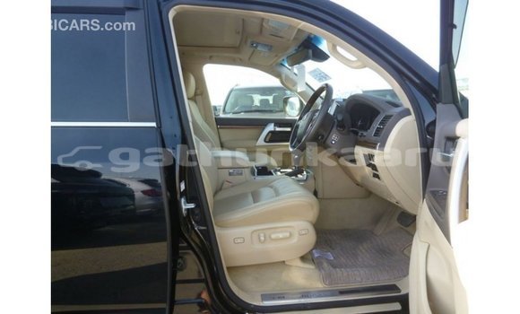 Buy Import Toyota Land Cruiser Black Car in Import - Dubai in Baa Buy Import Toyota Land Cruiser Black Car in Import - Dubai in Baa