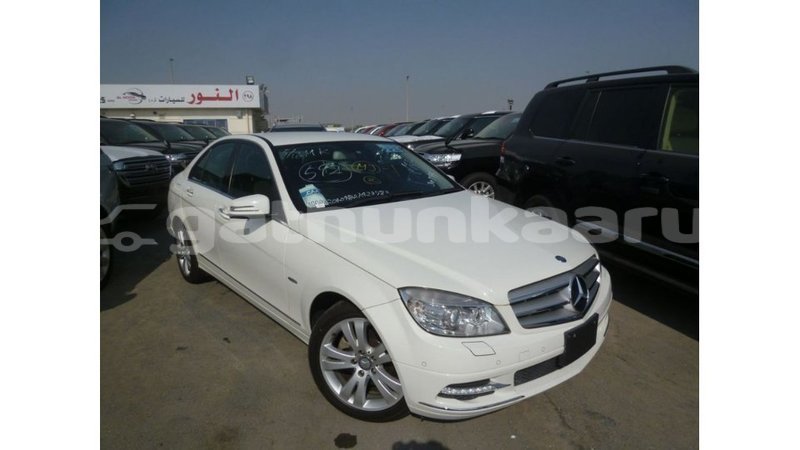 Big with watermark mercedes benz 200 baa import dubai 2210