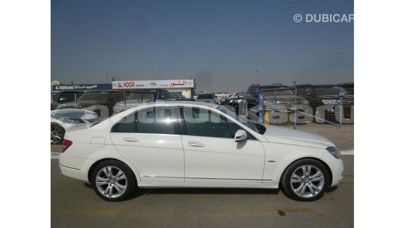 Big with watermark mercedes benz 200 baa import dubai 2210