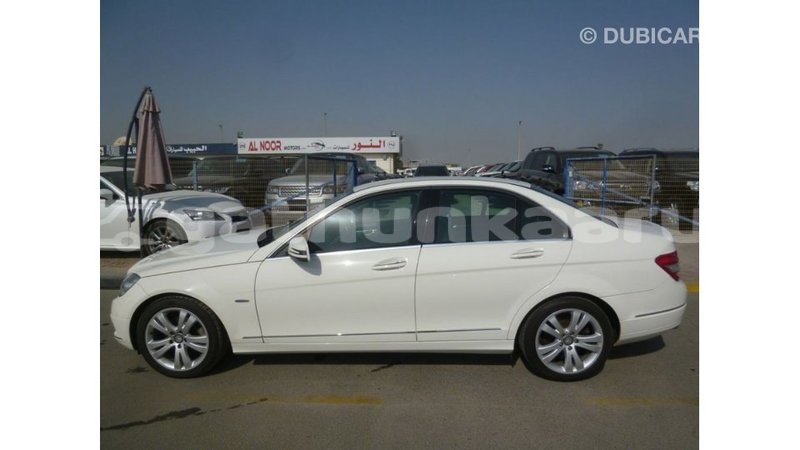 Big with watermark mercedes benz 200 baa import dubai 2210