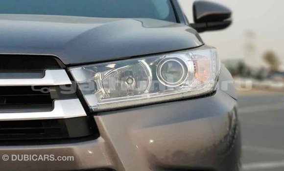 Buy Import Toyota Highlander Other Car in Import - Dubai in Baa Buy Import Toyota Highlander Other Car in Import - Dubai in Baa