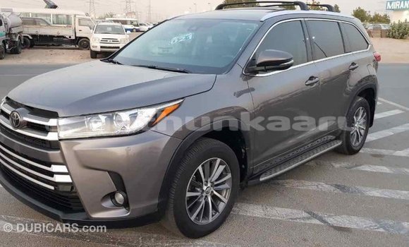 Buy Import Toyota Highlander Other Car in Import - Dubai in Baa Buy Import Toyota Highlander Other Car in Import - Dubai in Baa