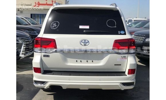 Buy Import Toyota Land Cruiser White Car in Import - Dubai in Baa Buy Import Toyota Land Cruiser White Car in Import - Dubai in Baa