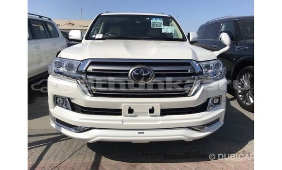 Buy Import Toyota Land Cruiser White Car in Import - Dubai in Baa Buy Import Toyota Land Cruiser White Car in Import - Dubai in Baa