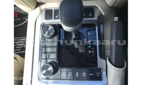 Buy Import Toyota Land Cruiser White Car in Import - Dubai in Baa Buy Import Toyota Land Cruiser White Car in Import - Dubai in Baa