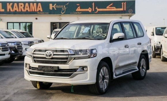 Buy Import Toyota Land Cruiser White Car in Import - Dubai in Baa Buy Import Toyota Land Cruiser White Car in Import - Dubai in Baa