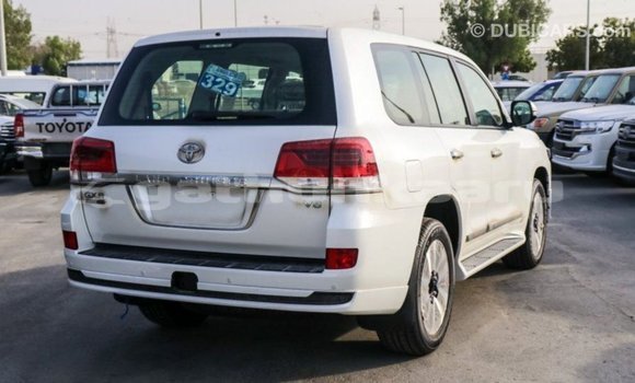 Buy Import Toyota Land Cruiser White Car in Import - Dubai in Baa Buy Import Toyota Land Cruiser White Car in Import - Dubai in Baa