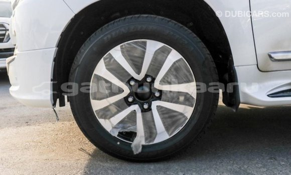Buy Import Toyota Land Cruiser White Car in Import - Dubai in Baa Buy Import Toyota Land Cruiser White Car in Import - Dubai in Baa