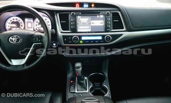 Buy Import Toyota Highlander Other Car in Import - Dubai in Baa Buy Import Toyota Highlander Other Car in Import - Dubai in Baa