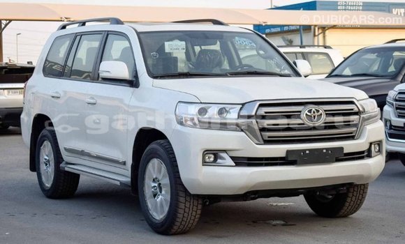 Buy Import Toyota Land Cruiser White Car in Import - Dubai in Baa Buy Import Toyota Land Cruiser White Car in Import - Dubai in Baa