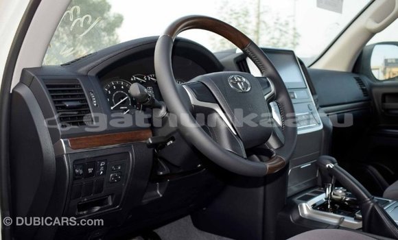 Buy Import Toyota Land Cruiser White Car in Import - Dubai in Baa Buy Import Toyota Land Cruiser White Car in Import - Dubai in Baa