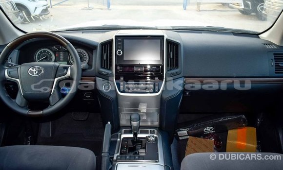 Buy Import Toyota Land Cruiser White Car in Import - Dubai in Baa Buy Import Toyota Land Cruiser White Car in Import - Dubai in Baa