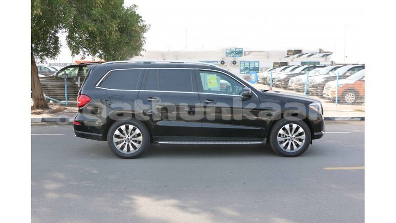 Big with watermark mercedes benz 190 baa import dubai 2219