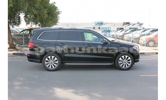 Buy Import Mercedes-Benz 190 Black Car in Import - Dubai in Baa Buy Import Mercedes-Benz 190 Black Car in Import - Dubai in Baa