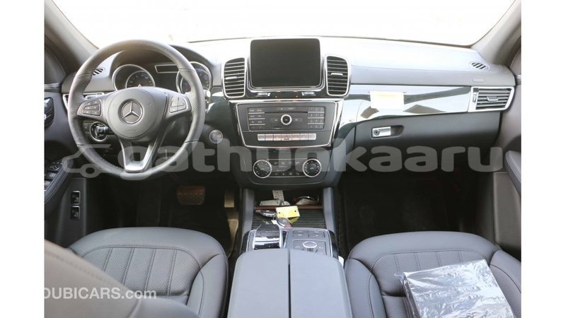 Big with watermark mercedes benz 190 baa import dubai 2219