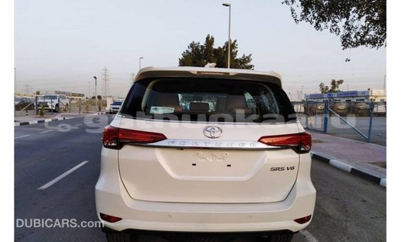Buy Import Toyota Fortuner White Car in Import - Dubai in Baa Buy Import Toyota Fortuner White Car in Import - Dubai in Baa