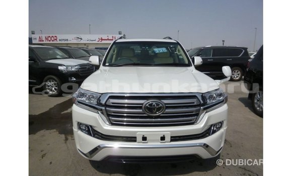 Buy Import Toyota Land Cruiser White Car in Import - Dubai in Baa Buy Import Toyota Land Cruiser White Car in Import - Dubai in Baa