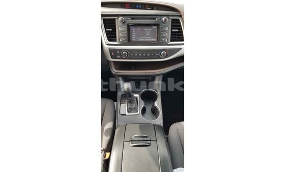 Buy Import Toyota Highlander Brown Car in Import - Dubai in Baa Buy Import Toyota Highlander Brown Car in Import - Dubai in Baa