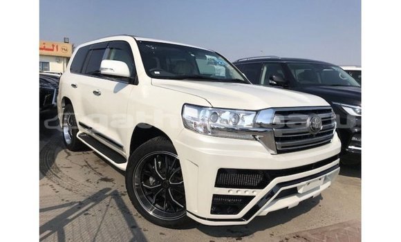 Buy Import Toyota Land Cruiser White Car in Import - Dubai in Baa Buy Import Toyota Land Cruiser White Car in Import - Dubai in Baa