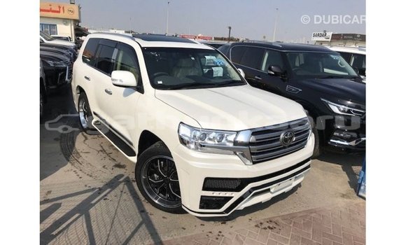 Buy Import Toyota Land Cruiser White Car in Import - Dubai in Baa Buy Import Toyota Land Cruiser White Car in Import - Dubai in Baa
