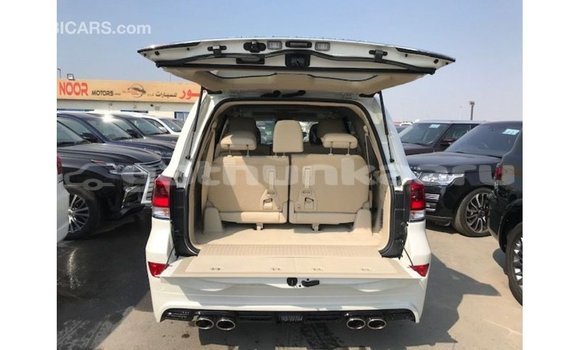 Buy Import Toyota Land Cruiser White Car in Import - Dubai in Baa Buy Import Toyota Land Cruiser White Car in Import - Dubai in Baa