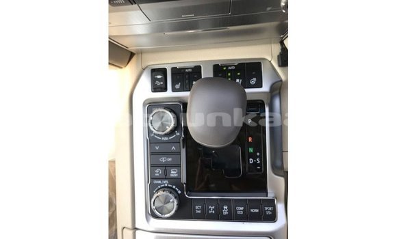 Buy Import Toyota Land Cruiser White Car in Import - Dubai in Baa Buy Import Toyota Land Cruiser White Car in Import - Dubai in Baa