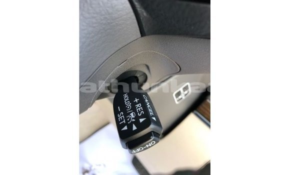 Buy Import Toyota Land Cruiser White Car in Import - Dubai in Baa Buy Import Toyota Land Cruiser White Car in Import - Dubai in Baa