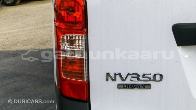 Big with watermark nissan urvan baa import dubai 2240