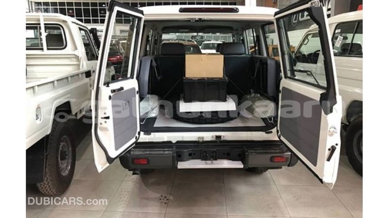 Big with watermark toyota land cruiser baa import dubai 2241
