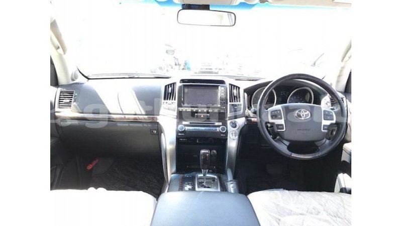 Big with watermark toyota land cruiser baa import dubai 2243