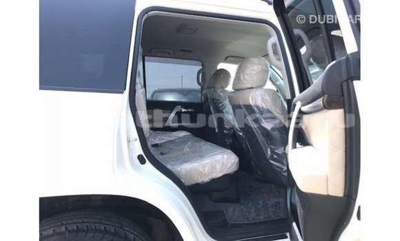 Buy Import Toyota Land Cruiser White Car in Import - Dubai in Baa Buy Import Toyota Land Cruiser White Car in Import - Dubai in Baa