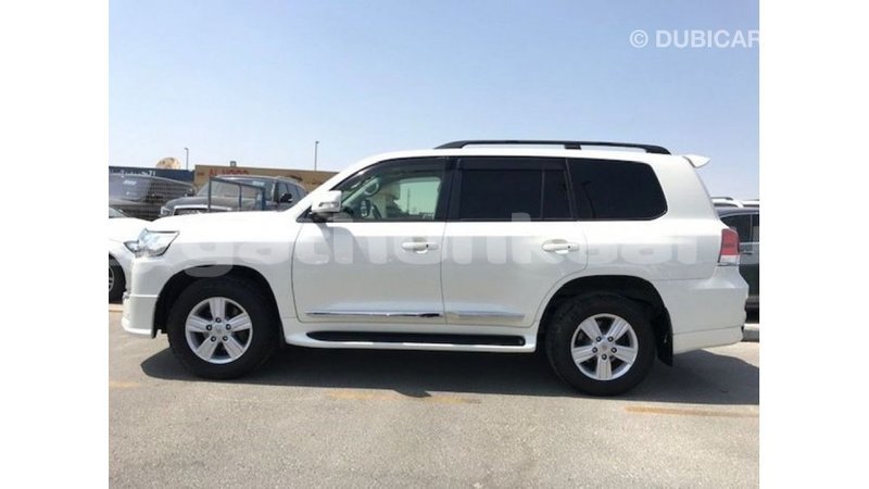 Big with watermark toyota land cruiser baa import dubai 2243