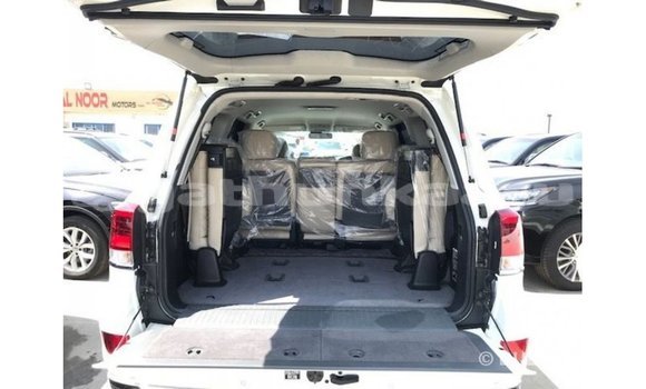 Buy Import Toyota Land Cruiser White Car in Import - Dubai in Baa Buy Import Toyota Land Cruiser White Car in Import - Dubai in Baa