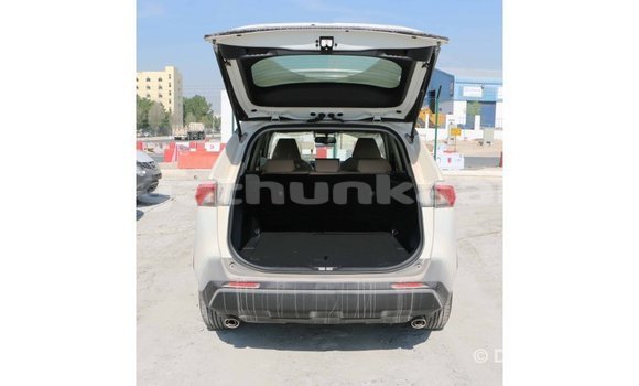 Buy Import Toyota 4Runner White Car in Import - Dubai in Baa Buy Import Toyota 4Runner White Car in Import - Dubai in Baa