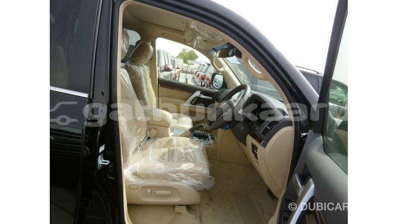 Big with watermark toyota land cruiser baa import dubai 2258