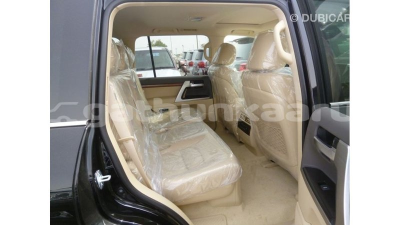 Big with watermark toyota land cruiser baa import dubai 2258