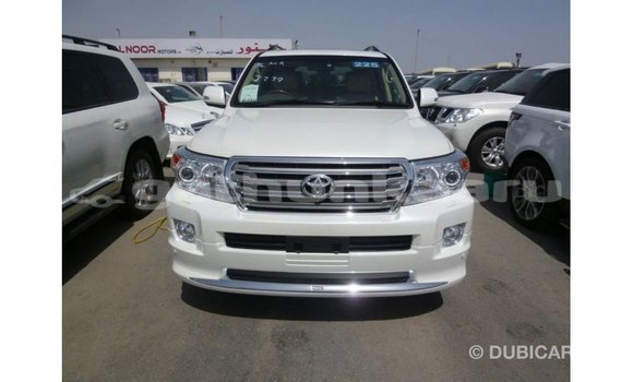 Buy Import Toyota Land Cruiser White Car in Import - Dubai in Baa Buy Import Toyota Land Cruiser White Car in Import - Dubai in Baa