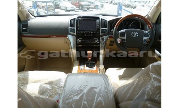 Buy Import Toyota Land Cruiser White Car in Import - Dubai in Baa Buy Import Toyota Land Cruiser White Car in Import - Dubai in Baa