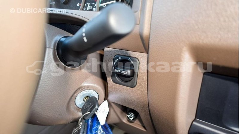 Big with watermark toyota land cruiser baa import dubai 2271