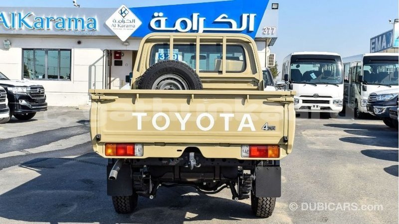 Big with watermark toyota land cruiser baa import dubai 2271
