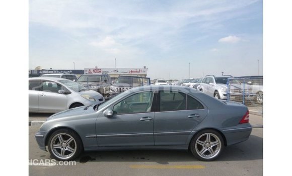Buy Import Mercedes-Benz 190 Blue Car in Import - Dubai in Baa Buy Import Mercedes-Benz 190 Blue Car in Import - Dubai in Baa