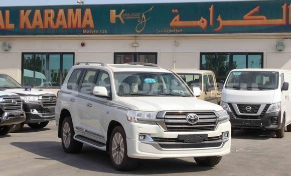 Buy Import Toyota Land Cruiser White Car in Import - Dubai in Baa Buy Import Toyota Land Cruiser White Car in Import - Dubai in Baa