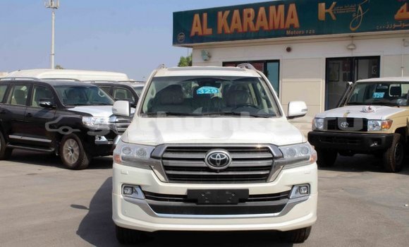 Buy Import Toyota Land Cruiser White Car in Import - Dubai in Baa Buy Import Toyota Land Cruiser White Car in Import - Dubai in Baa
