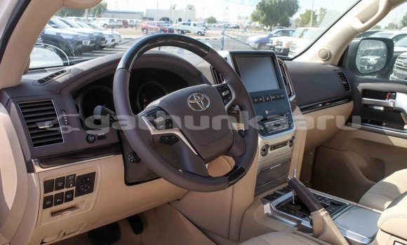 Buy Import Toyota Land Cruiser White Car in Import - Dubai in Baa Buy Import Toyota Land Cruiser White Car in Import - Dubai in Baa