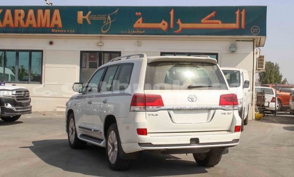 Buy Import Toyota Land Cruiser White Car in Import - Dubai in Baa Buy Import Toyota Land Cruiser White Car in Import - Dubai in Baa