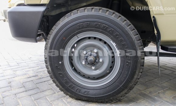 Buy Import Toyota Land Cruiser Beige Car in Import - Dubai in Baa Buy Import Toyota Land Cruiser Beige Car in Import - Dubai in Baa