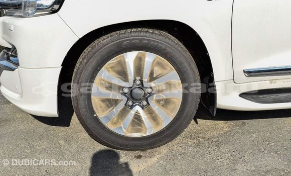 Buy Import Toyota Land Cruiser White Car in Import - Dubai in Baa Buy Import Toyota Land Cruiser White Car in Import - Dubai in Baa
